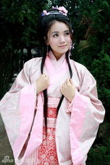 幻灯图：《西游记》热播 曹曦文倾情演绎“人猪恋”