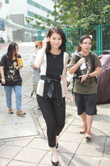 组图：胡杏儿拍亲密戏不报备 否认向黄宗泽逼婚