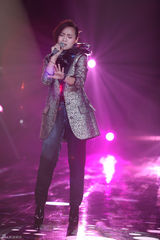 组图：歌手2邓紫棋变嘻哈女孩 动力火车首登场