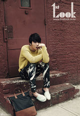 组图：丁一宇赴纽约拍写真 摩登时尚范儿酷劲十足