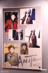 组图：梅艳芳10日冥寿 百余歌迷举行派对纪念