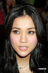 高清组图：阿Sa(蔡卓妍)秀钢管舞蹈　直言替梁洛施生子开心