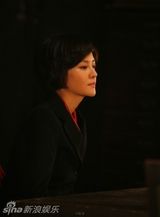 幻灯图：刘孜设计演艺两不误 横店拍戏发挥实力