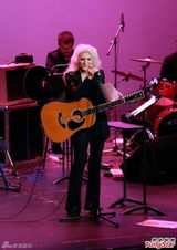 组图：民谣歌后携手苏格兰女声香港开唱