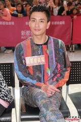 组图：黄宗泽自曝单身 尴尬不看陈嘉桓巨胸造型