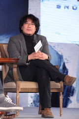 组图：《雪国列车》导演奉俊昊来华宣传