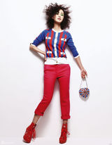 组图：张歆艺最新写真玩撞色 顶爆炸头扮搞怪潮人