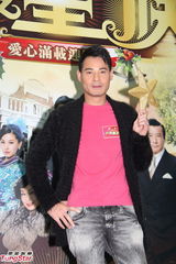 组图：《名媛望族》剧组齐聚宣传 杨怡压力大长痘