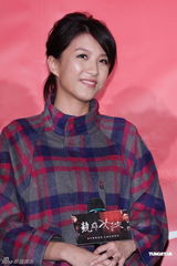 组图：陈嘉桓宣传新片《竞雄女侠》狼吻事件受关注