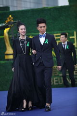 高清组图：群星华服亮相北京电影节蓝毯