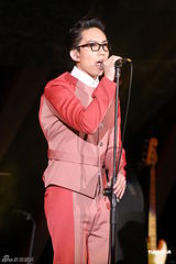 组图：林宥嘉为公益开唱 翻唱张学友《李香兰》