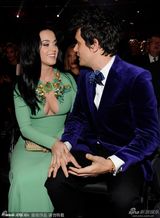 组图：55届格莱美独立势力崛起 新人展风采