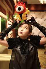 组图：金莎成立工作室做老板 10月底发行新专辑