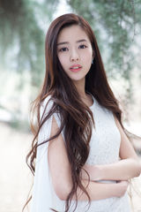 组图：温心晚夏写真迷离眼神演绎灵动诱惑