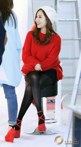 高清组图：韩星朴敏英拍摄饮品广告花絮活泼可爱