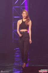 四大唱片歌手亮相TVB 连诗雅长裙飘飘欲仙