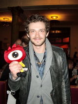 幻灯图集：柏林电影节庆功宴 小浪亲密接触擒熊者