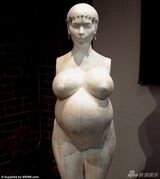 组图：欧美明星曝裸体雕塑 皮特茱莉卡戴珊中枪