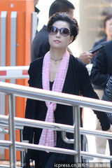 组图：李某案公开宣判 梦鸽现身法院