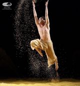 组图：云门舞集《流浪者之歌》黄金之舞感动全场