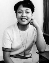 组图：彭丽媛10大青涩照酷似林黛玉