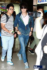 组图：韩星朴施厚赴日本宣传《公主的男人》