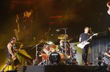 组图：Metallica内地首演 主唱感性称等待30年