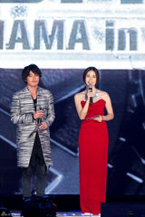 组图：G-DRAGON包揽2013MAMA四奖创佳绩