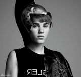 高清图：17岁贾斯汀-比伯帅气登《V》杂志封面