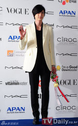 组图：众韩星亮相第17届釜山电影节蓝地毯