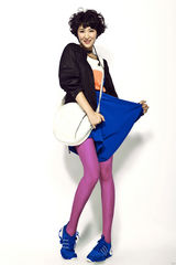 组图：宋雨霏俏丽糖果色写真 魅力潮搭活力四射