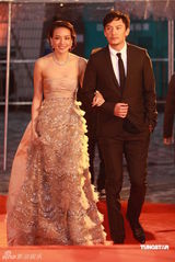 幻灯：香港金像奖红毯 舒淇张震不惧绯闻携手出席