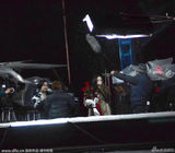 组图：杨幂熬夜雪中赶戏 孕症明显咳嗽作呕