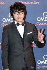 组图：河正宇孔孝真出席名表发布活动 