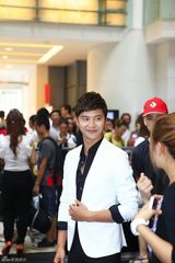 组图：田亮帅气出席品牌活动 透露保持身材秘诀