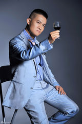 组图：杨志刚英气写真帅劲十足魅力四射