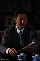 组图：高曙光《大营救》剧照诠释角色凌然正气