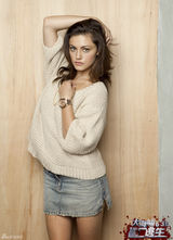 高清图：《大海啸之鲨口逃生》曝主创全家福