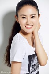 组图：高家轩靓丽写真 青春可爱似邻家女孩