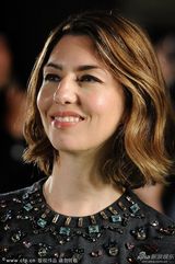 组图：科波拉导演父女档亮相 索菲亚大方优雅