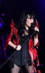 幻灯：张惠妹上海演唱会 化身阿密特主打摇滚风