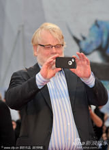 组图：《大师》首映杰昆洒脱不羁 两女星华服争艳