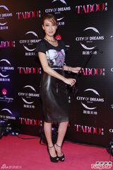 组图：熊黛林钟丽缇携手猛男 旧爱同场不尴尬