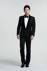 组图：夏添最新写真彰显有型绅士