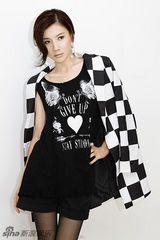 组图：徐立时尚大片极简主义黑自相映