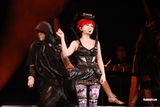 组图：梁静茹香港红馆个唱落幕 造型百变气氛热