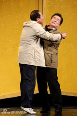 幻灯图：饭桌上那点事变话剧 观众称赞视角独到