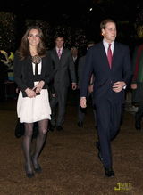 高清组图：威廉王子和未婚妻订婚后首度公开亮相