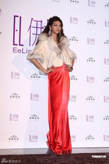 组图：林嘉绮爆乳成台湾模特公司年会焦点