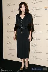 组图：f(x)宋茜与朴宰范全慧彬等众星云集时尚秀场